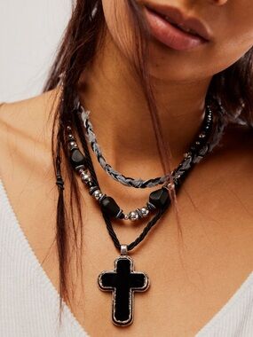 Roadrunner Layered Necklace